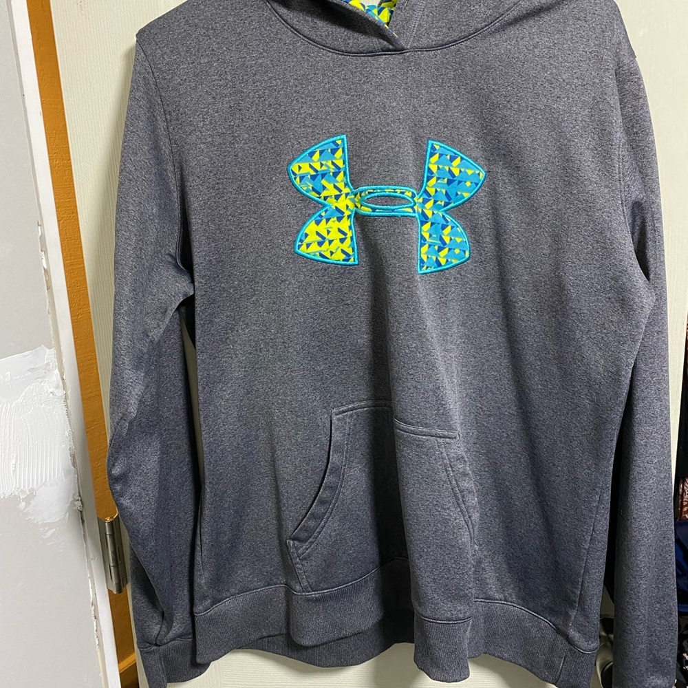 XL Women’s Gray Under Armour Hoodie